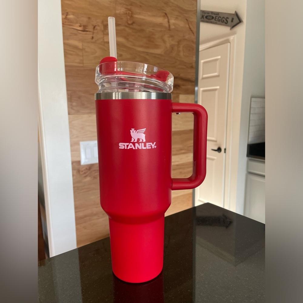 Stanley Cup. 40 oz.